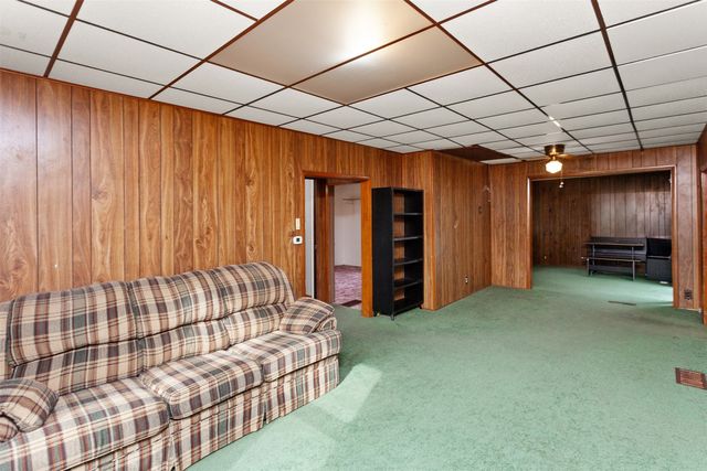 226 S Iowa Street, Colfax, IA 50054