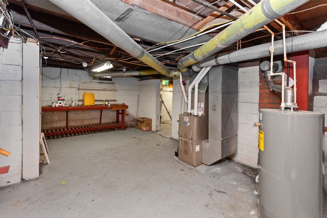 226 S Iowa Street, Colfax, IA 50054