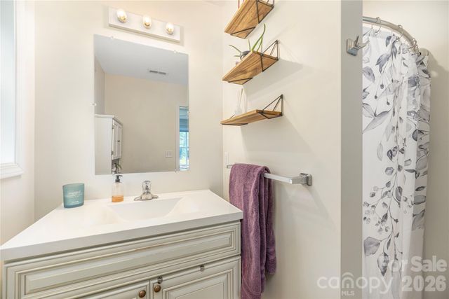 58 League Loop, Waynesville, NC 28786