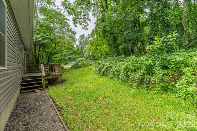 58 League Loop, Waynesville, NC 28786