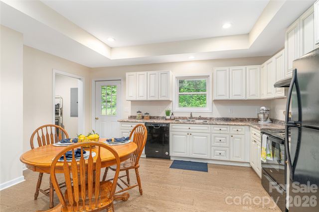 58 League Loop, Waynesville, NC 28786