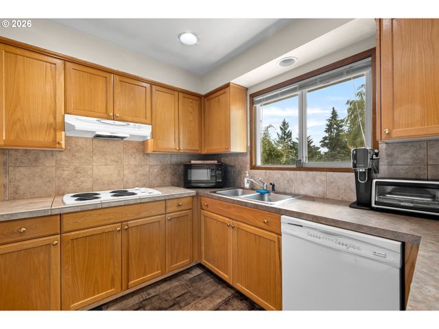 14630 LELAND Rd, Oregon City, OR 97045