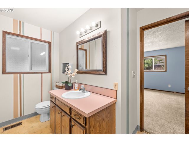 14630 LELAND Rd, Oregon City, OR 97045