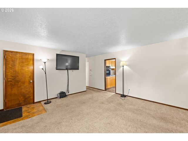 14630 LELAND Rd, Oregon City, OR 97045