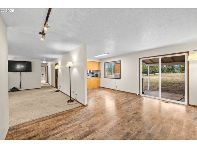 14630 LELAND Rd, Oregon City, OR 97045