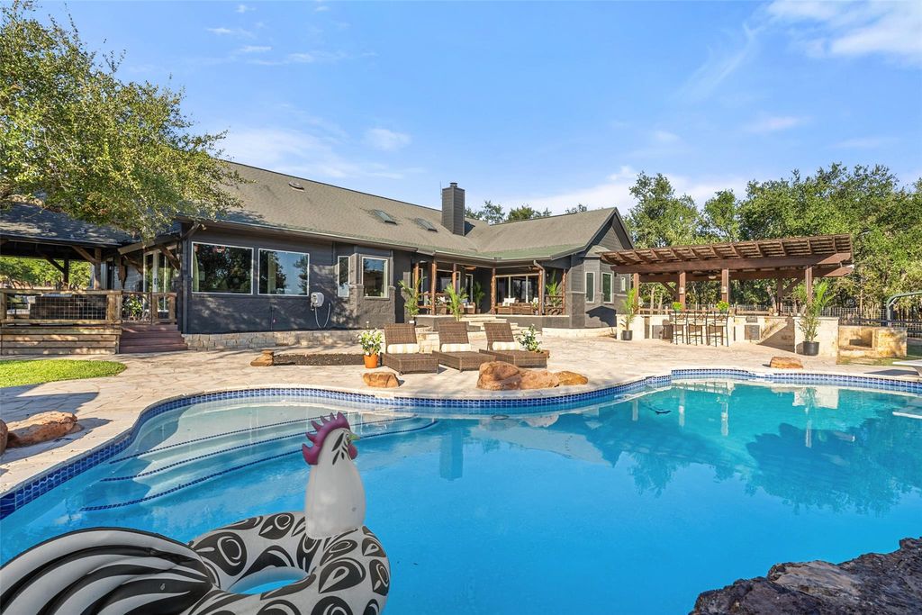 220 Fawn Meadow DR, Dripping Springs, TX 78620