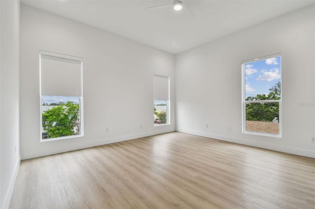 3826 POMPANO DRIVE SE, St Petersburg, FL 33705