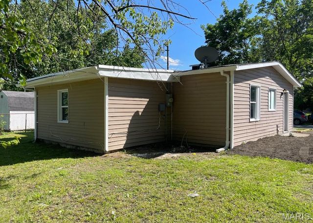 1115 Saint Michael Drive, Cahokia, IL 62206