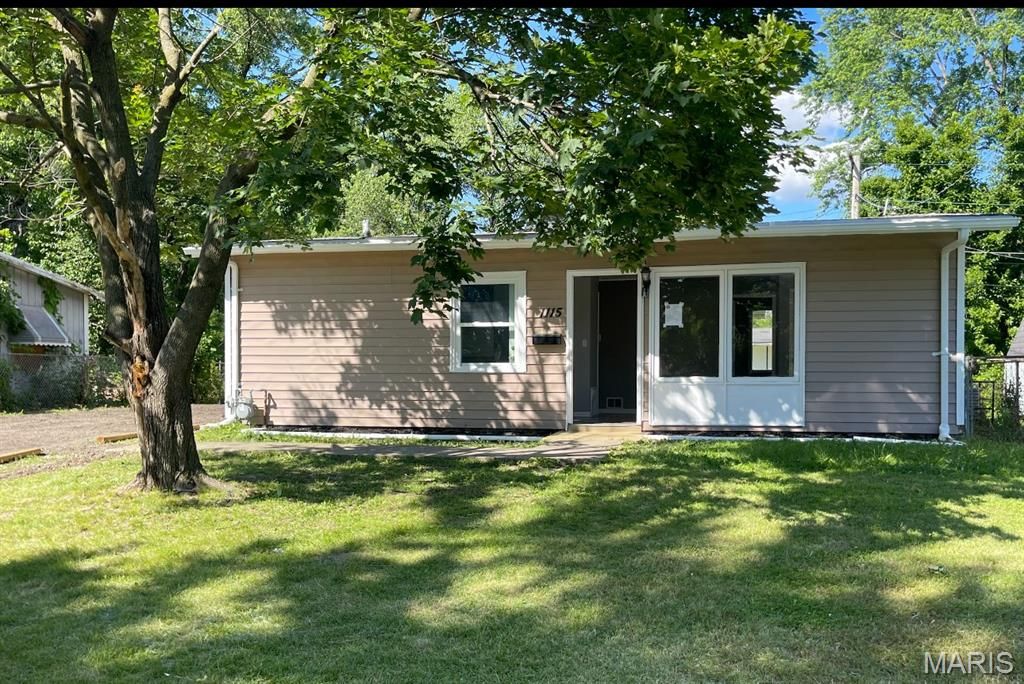 1115 Saint Michael Drive, Cahokia, IL 62206