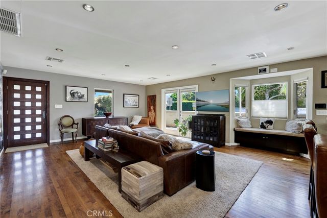 4089 MICHAEL, Los Angeles, CA 90066