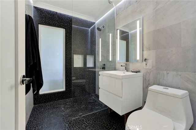 4089 MICHAEL, Los Angeles, CA 90066