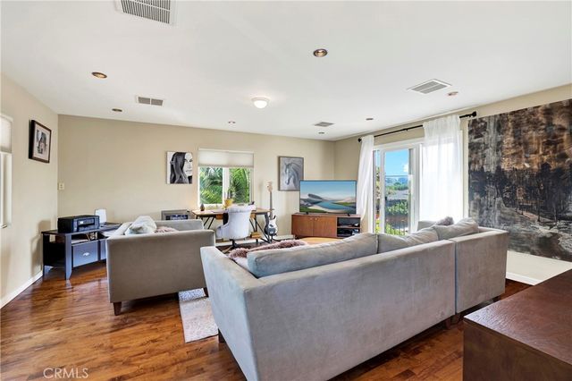 4089 MICHAEL, Los Angeles, CA 90066
