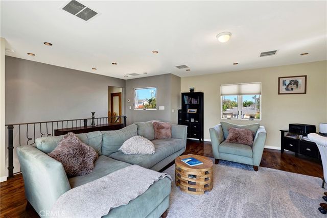 4089 MICHAEL, Los Angeles, CA 90066