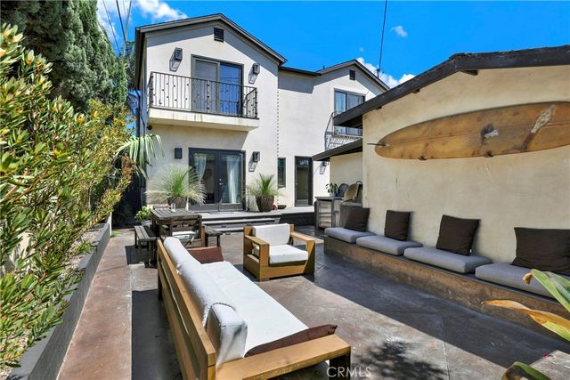 4089 MICHAEL, Los Angeles, CA 90066