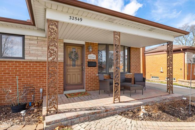 32549 Gloede Drive Drive, Warren, MI 48088