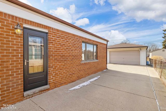 32549 Gloede Drive Drive, Warren, MI 48088