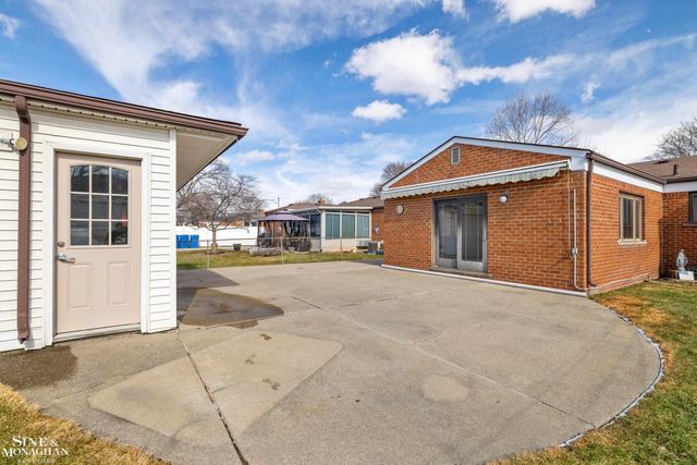 32549 Gloede Drive Drive, Warren, MI 48088