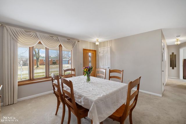 32549 Gloede Drive Drive, Warren, MI 48088