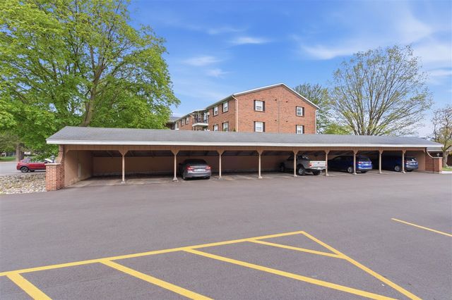 7500 Boulder Bluff Drive 9, Jenison, MI 49428