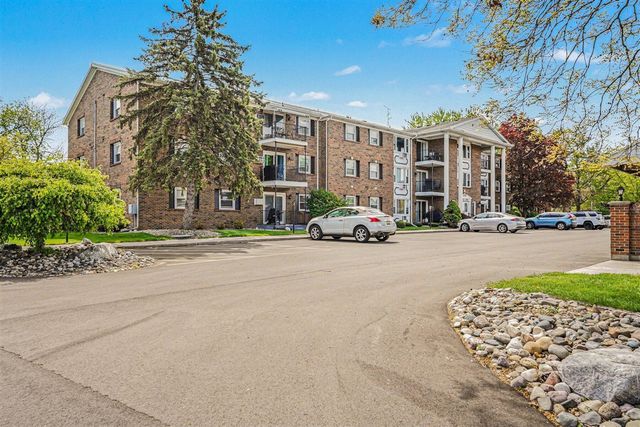 7500 Boulder Bluff Drive 9, Jenison, MI 49428