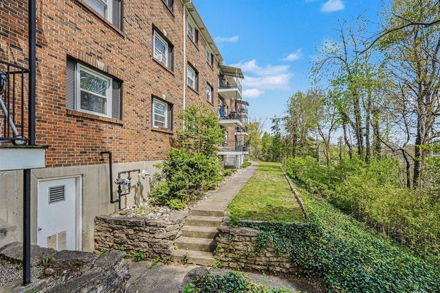 7500 Boulder Bluff Drive 9, Jenison, MI 49428