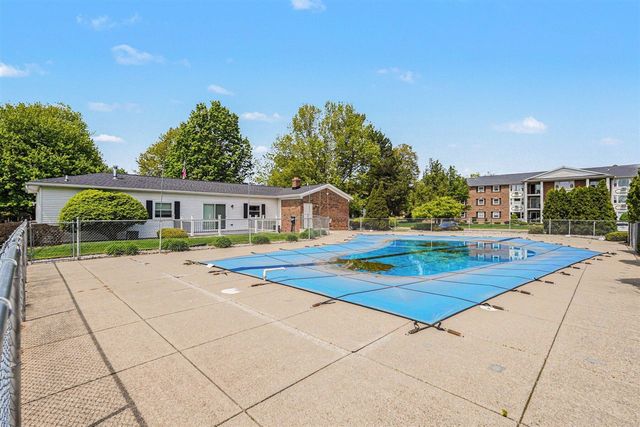 7500 Boulder Bluff Drive 9, Jenison, MI 49428