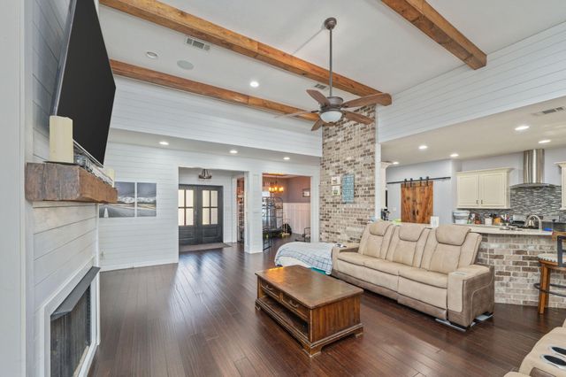 5777 Wildwood Road, Crestview, FL 32536