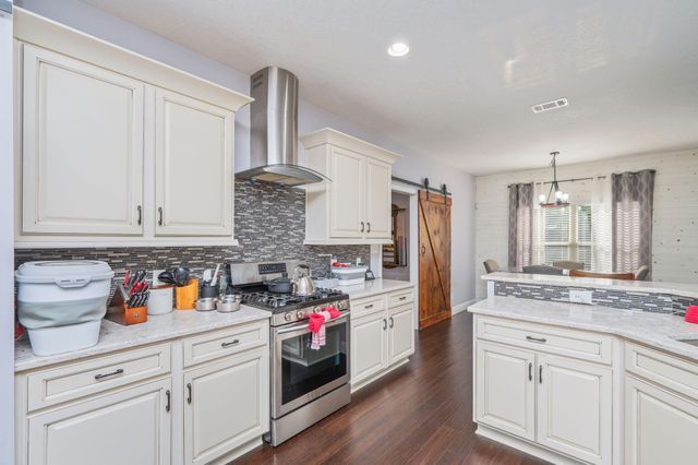 5777 Wildwood Road, Crestview, FL 32536