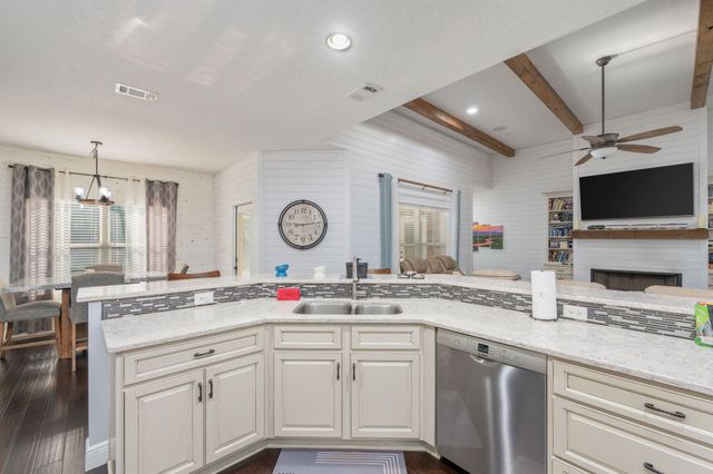 5777 Wildwood Road, Crestview, FL 32536