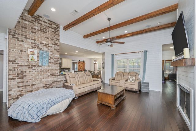 5777 Wildwood Road, Crestview, FL 32536