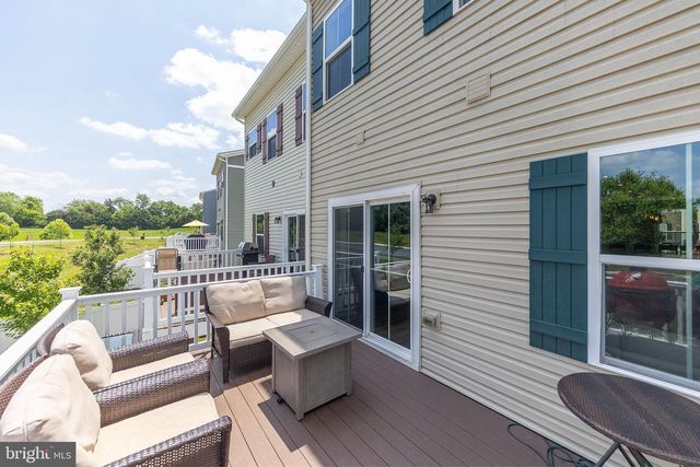 135 BURKWOOD TER, Lake Frederick, VA 22630