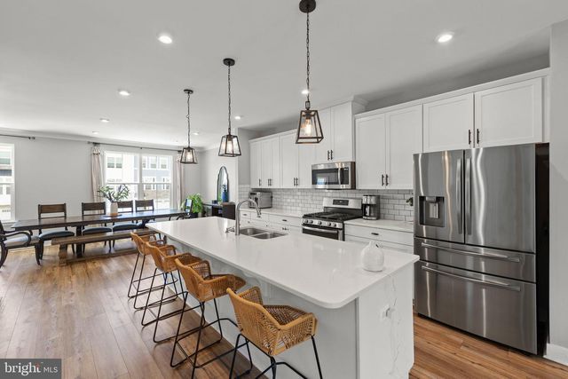 135 BURKWOOD TER, Lake Frederick, VA 22630