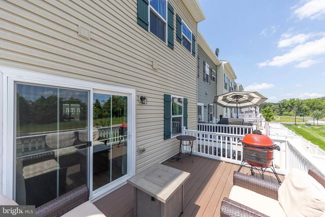 135 BURKWOOD TER, Lake Frederick, VA 22630