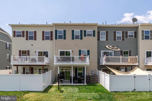 135 BURKWOOD TER, Lake Frederick, VA 22630