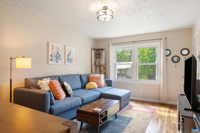 105 HARTMANS MILL RD, Charlottesville, VA 22902