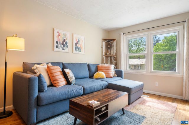 105 HARTMANS MILL RD, Charlottesville, VA 22902