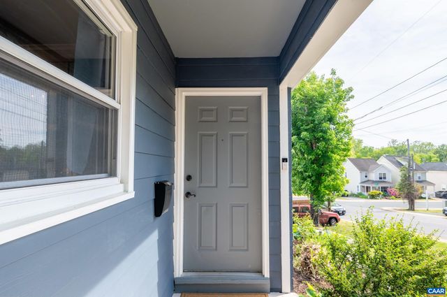105 HARTMANS MILL RD, Charlottesville, VA 22902