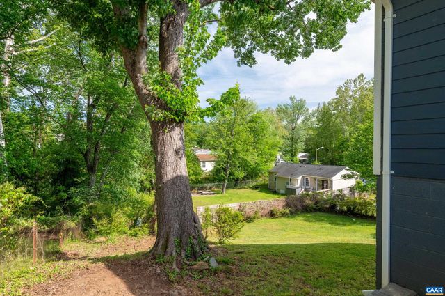 105 HARTMANS MILL RD, Charlottesville, VA 22902