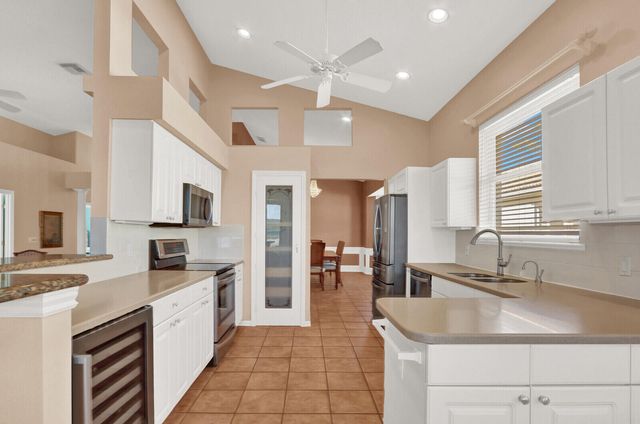 9313 Avenel Lane, Port St. Lucie, Port St Lucie, FL 34986