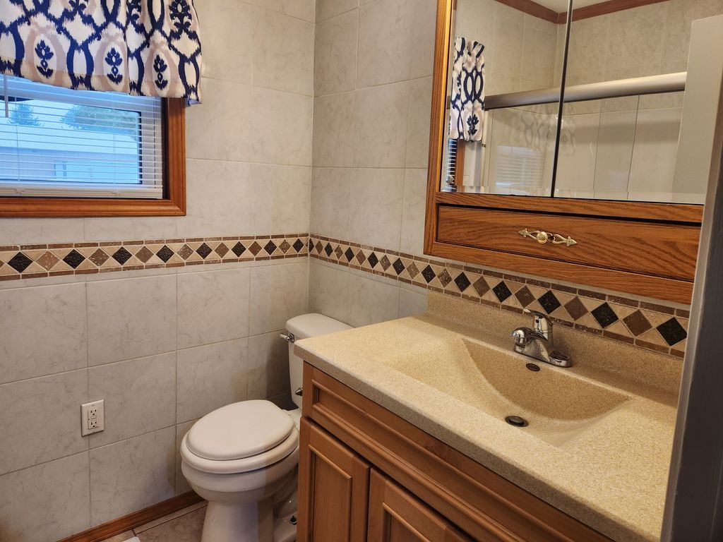 Image 26 of property listing at 211 E Depew Street, Odin, IL 62870