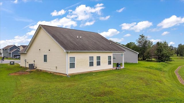 110 Daughters Ct, Shelbyville, TN 37160