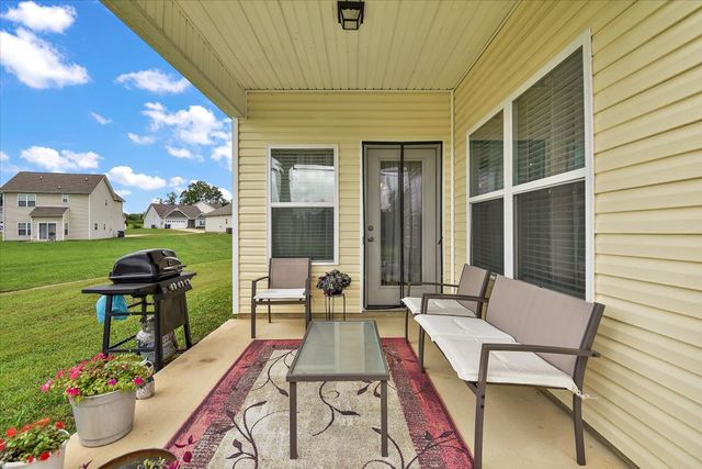 110 Daughters Ct, Shelbyville, TN 37160