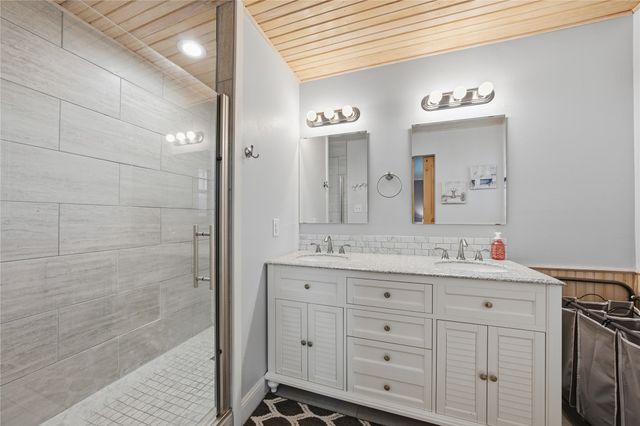 12637 State Highway 19 N, Athens, TX 75752