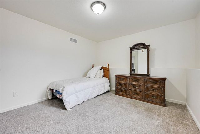 58640 Pond View Lane, Three Rivers, MI 49093