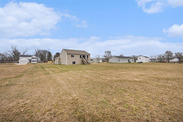 58640 Pond View Lane, Three Rivers, MI 49093