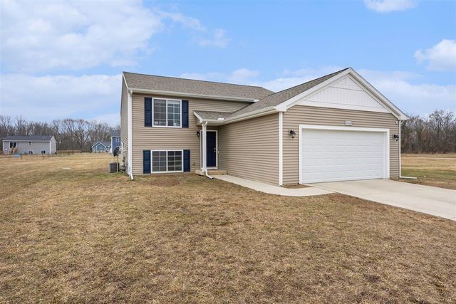 58640 Pond View Lane, Three Rivers, MI 49093