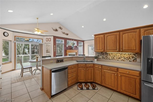 9418 Scottsdale Drive, Broadview Heights, OH 44147