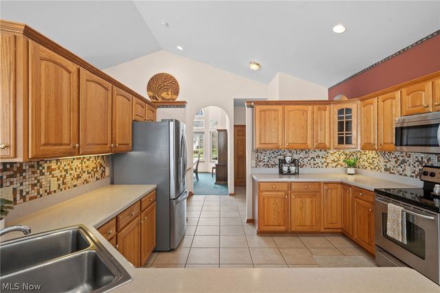 9418 Scottsdale Drive, Broadview Heights, OH 44147