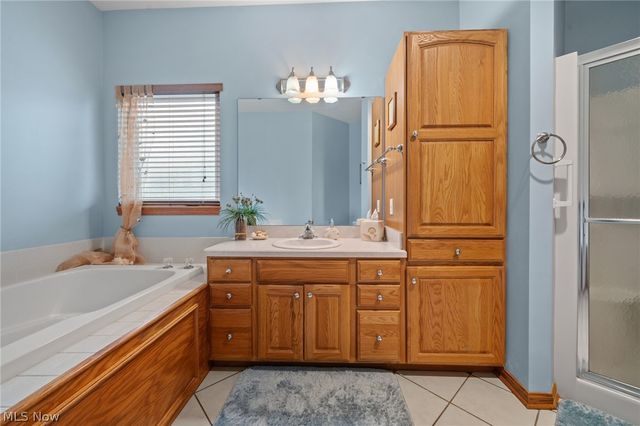9418 Scottsdale Drive, Broadview Heights, OH 44147