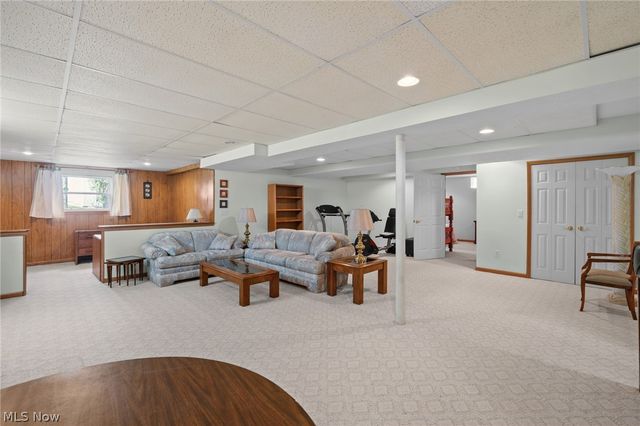 9418 Scottsdale Drive, Broadview Heights, OH 44147